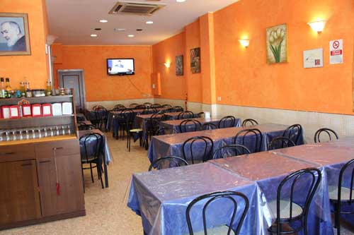 Sala interna tavola calda